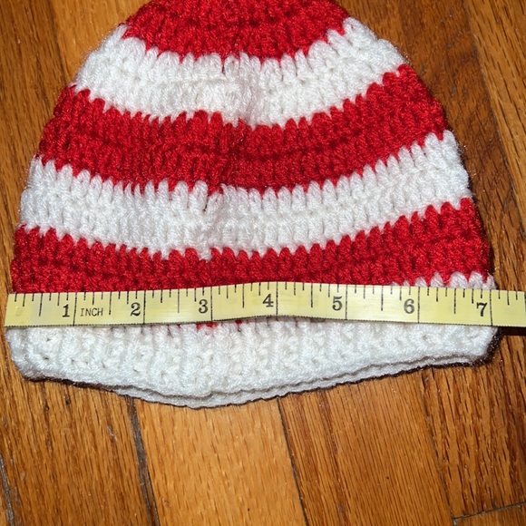 Adorable Christmas Crochet Elf Hat - Picture 4 of 4